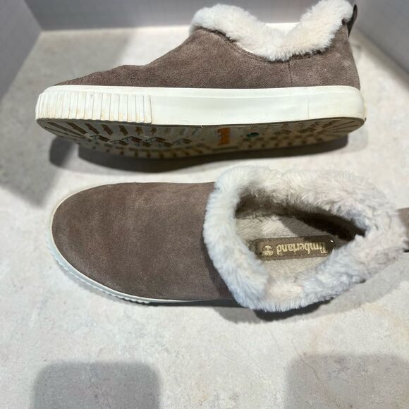 Timberland Women’s Suede Slip-On Shoes with Faux Fur Lining - Size 8, Preloved - Picture 1 of 13